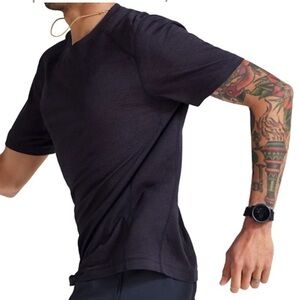 Allbirds Men’s Natural Run Short Sleeve Shirt Size Medium